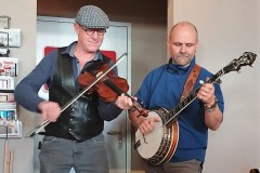 fiddle & banjo